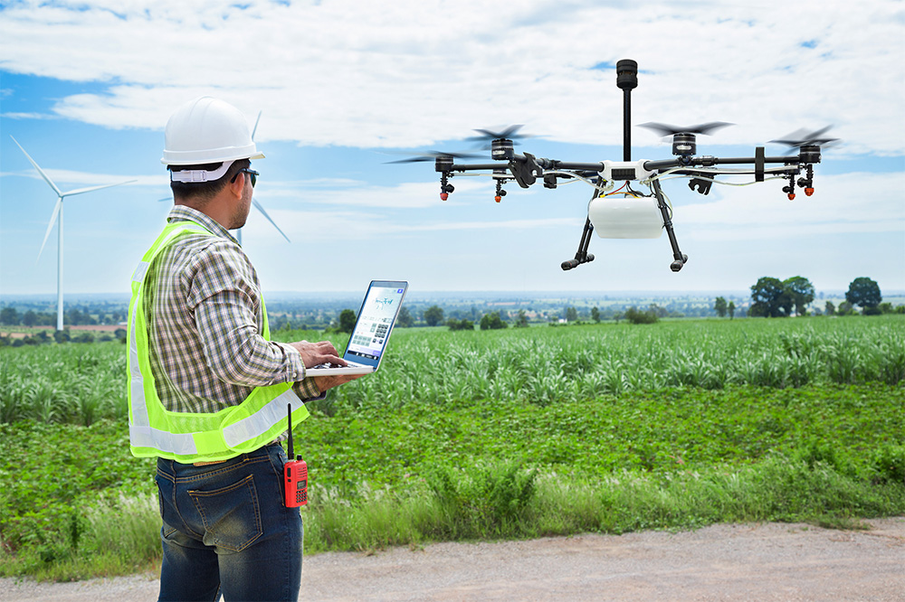 Sensor de vento ultrassônico FT205 montado em um drone agrícola